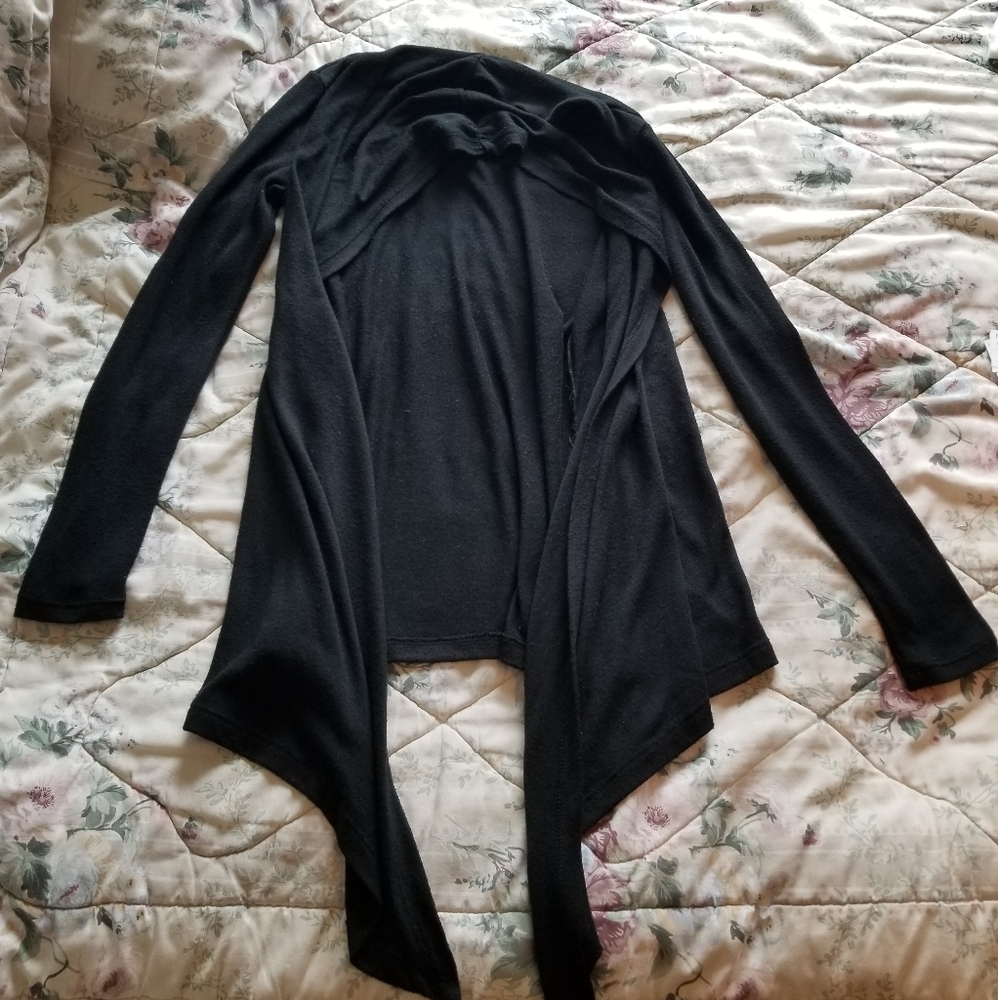 3️⃣/💲🔟Black cardigan